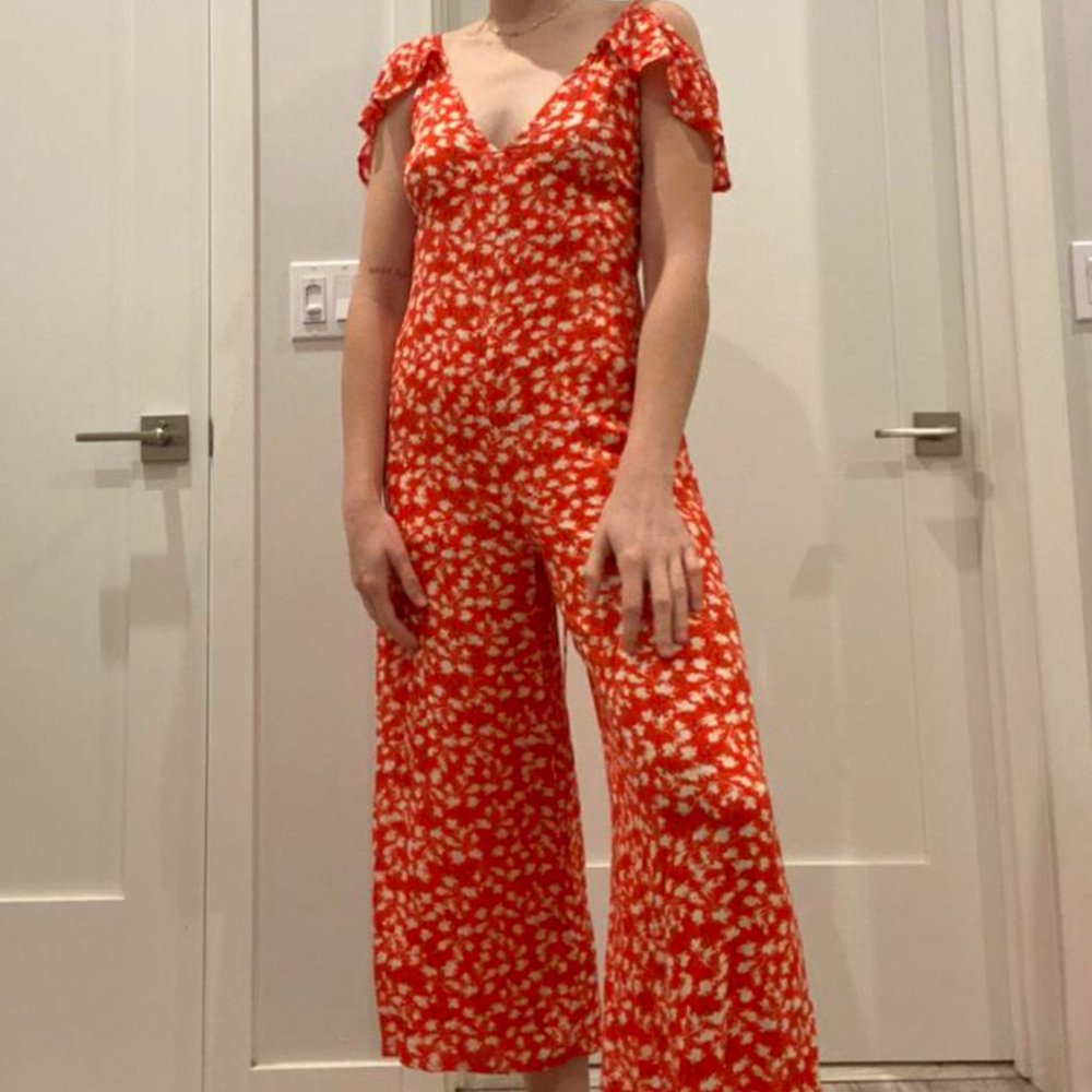 Red floral jumpsuit 🌶